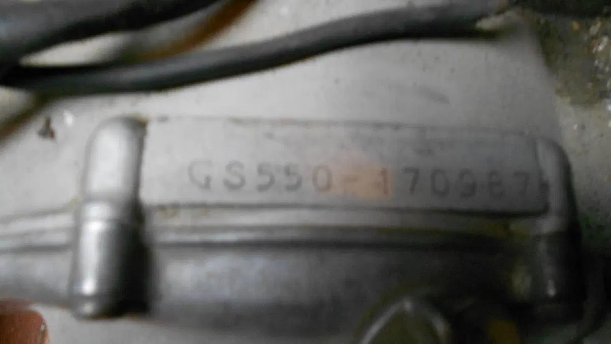Suzuki GS 550 E (1980 - 97)  (4)