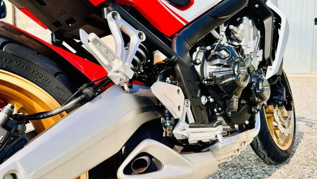 Honda CB 650 F ABS (2014 - 17)  (2)