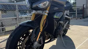 Triumph Speed Triple 1200 RS (2021 - 24)  (2)