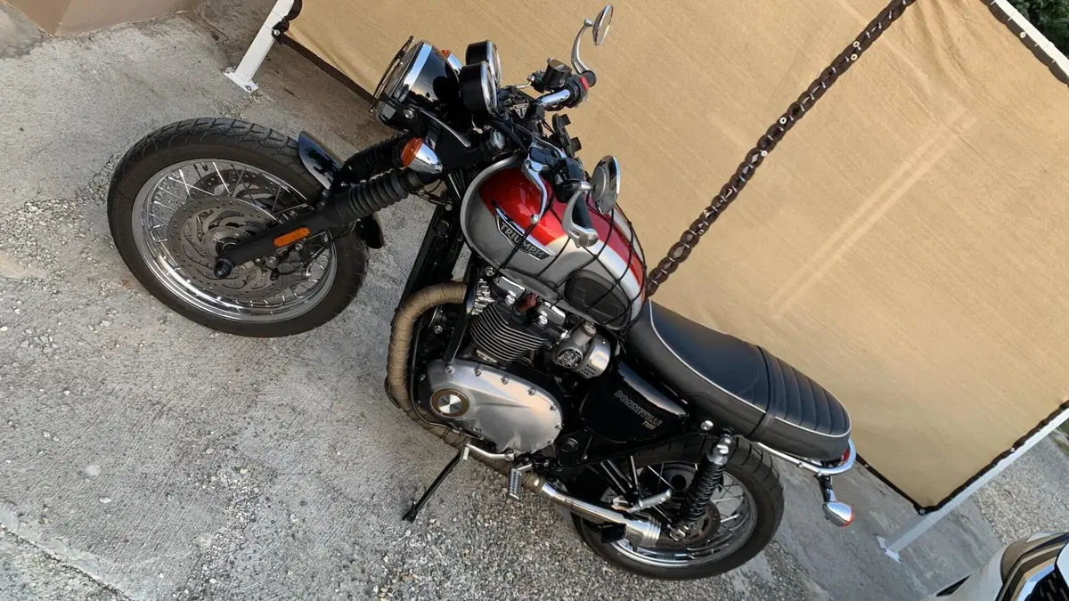 Triumph Bonneville T120 (2016 - 20) 