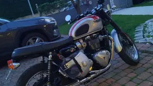 Triumph Bonneville T120 (2016 - 20)  (5)
