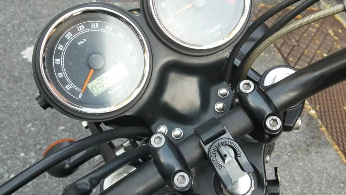 Triumph Bonneville T100 (2008 - 16)  (4)