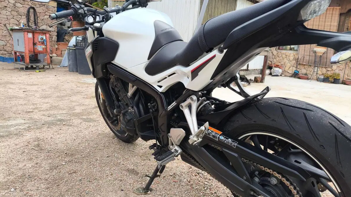 Honda CB 650 F (2017 - 18)  (3)