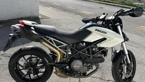 Ducati Hypermotard 796 (2012) 