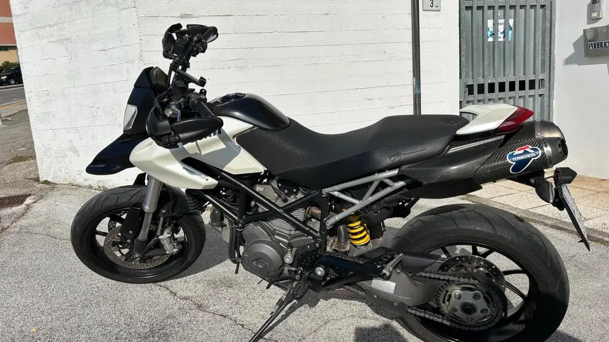 Ducati Hypermotard 796 (2012)  (2)