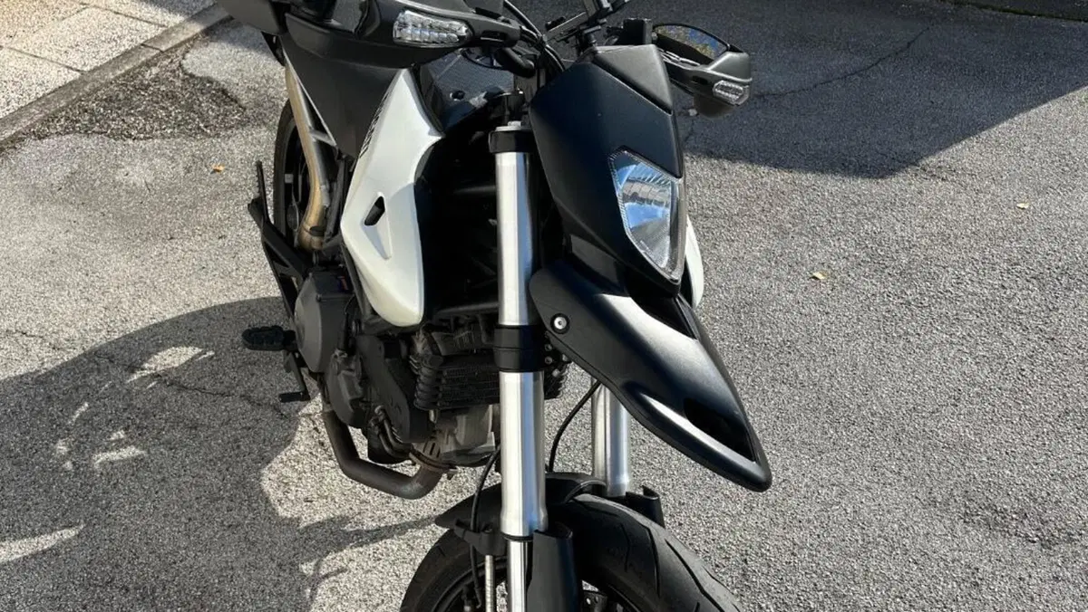 Ducati Hypermotard 796 (2012)  (3)