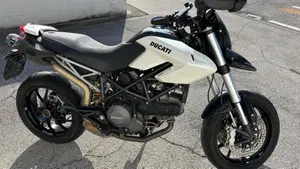 Ducati Hypermotard 796 (2012)  (4)