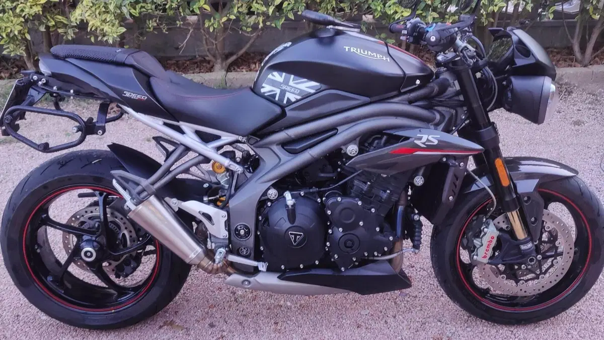Triumph Speed Triple 1050 RS (2018 - 20)  (4)