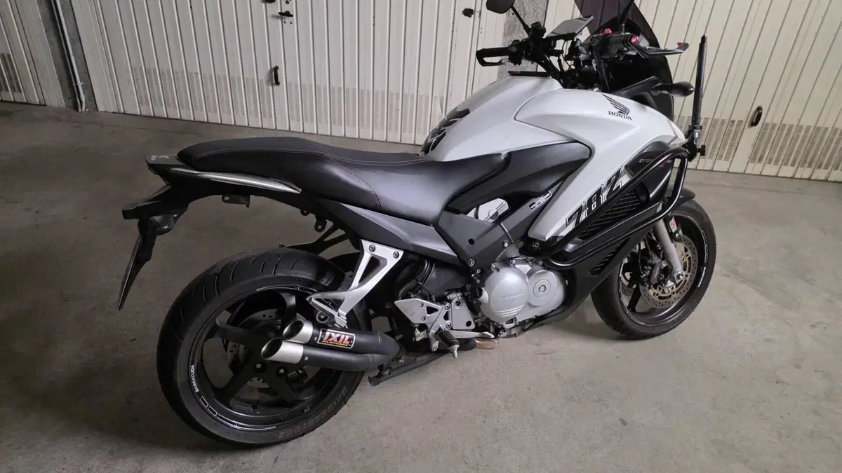 Honda Crossrunner ABS (2010 - 14)  (4)