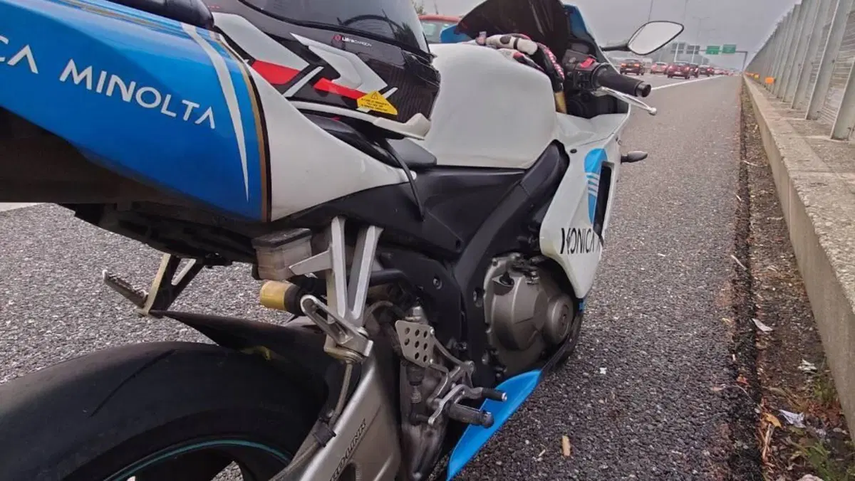 Honda CBR 600 RR (2005 - 06)  (3)
