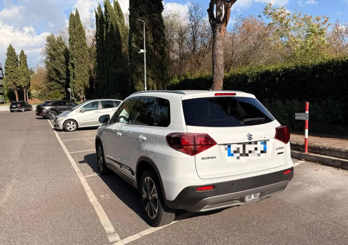 Suzuki Vitara 1.4 Hybrid Easy Top (2)