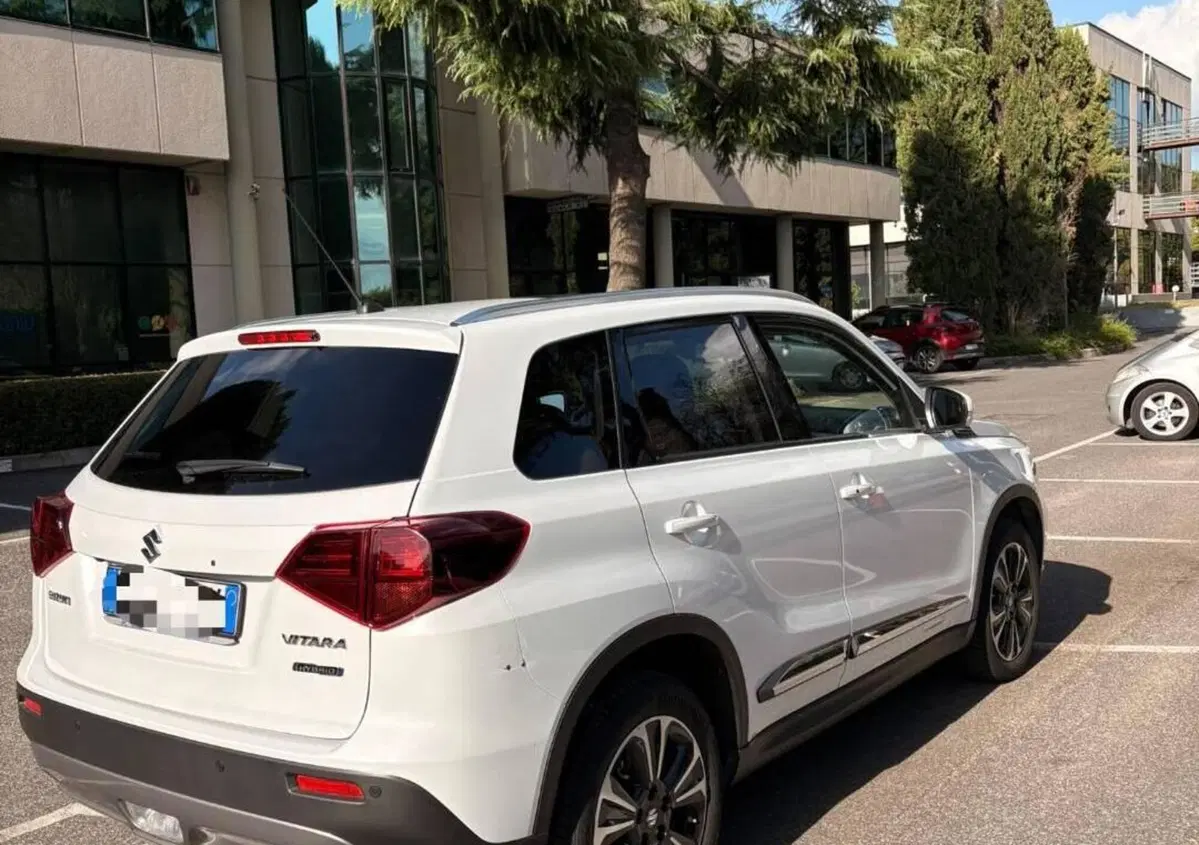 Suzuki Vitara 1.4 Hybrid Easy Top (5)