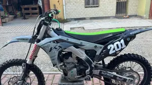 Kawasaki KX250F (2019) 