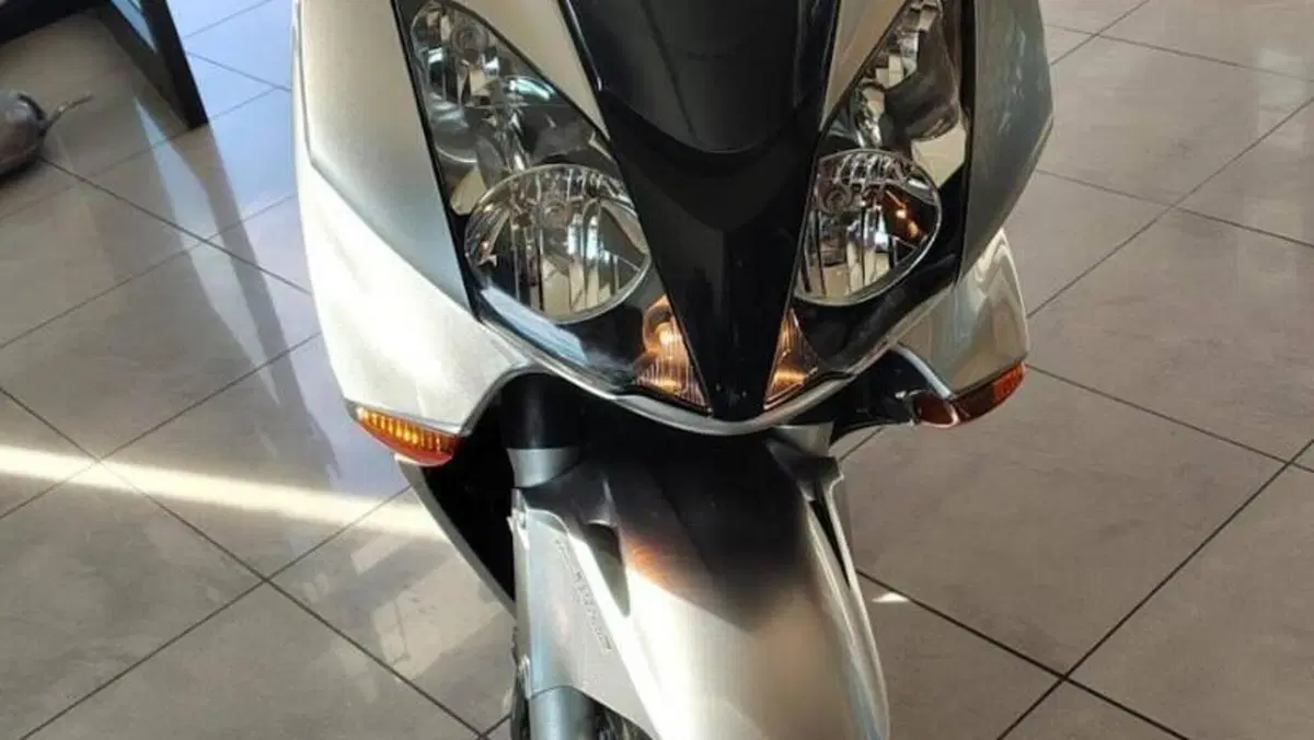 Honda VFR 800 (2002 - 05)  (5)