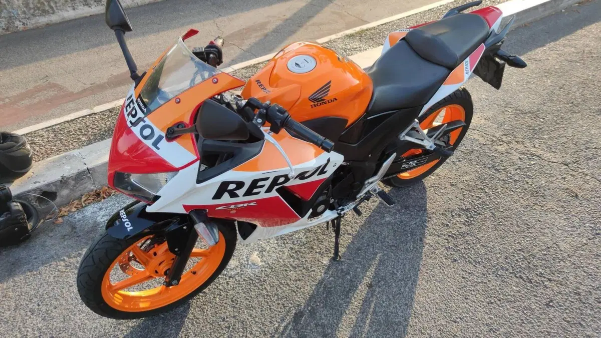 Honda CBR 300 R ABS (2014 - 17)  (3)