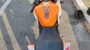 Honda CBR 300 R ABS (2014 - 17)  (4)