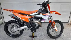 KTM 450 SX-F (2024)  (2)