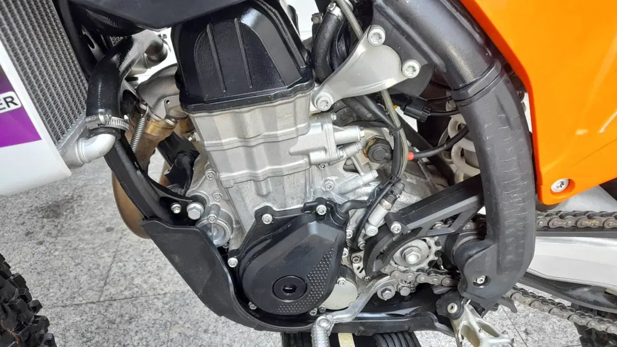 KTM 450 SX-F (2024)  (3)