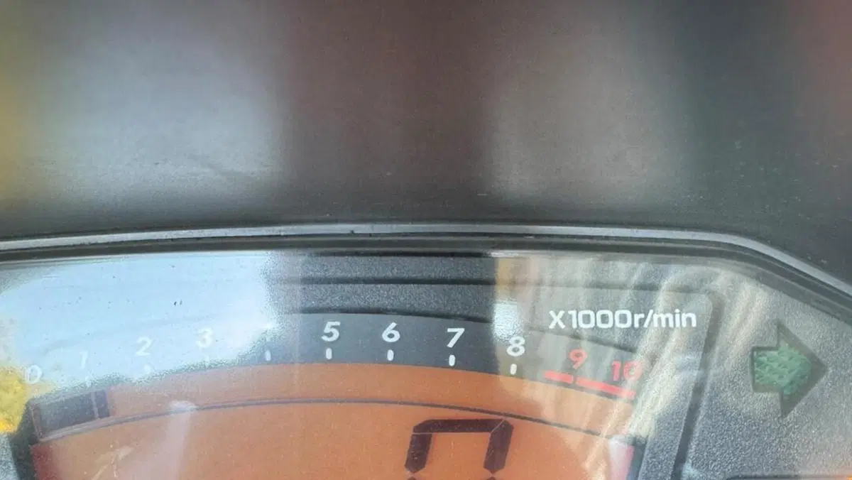Suzuki Burgman AN 650 Executive ABS (2006 - 12)  (8)