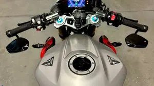 Triumph Street Triple 765 RX (2026)  (2)
