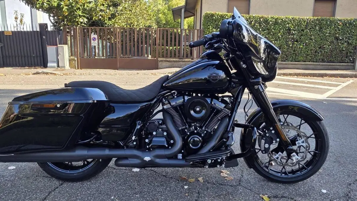 Harley-Davidson 114 Street Glide Special (2019 - 20) - FLHXS  (2)