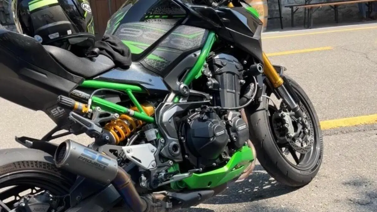 Kawasaki Z 900 SE (2022 - 24)  (7)