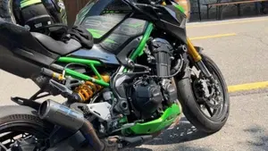 Kawasaki Z 900 SE (2022 - 24)  (7)