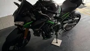 Kawasaki Z 900 SE (2022 - 24)  (11)