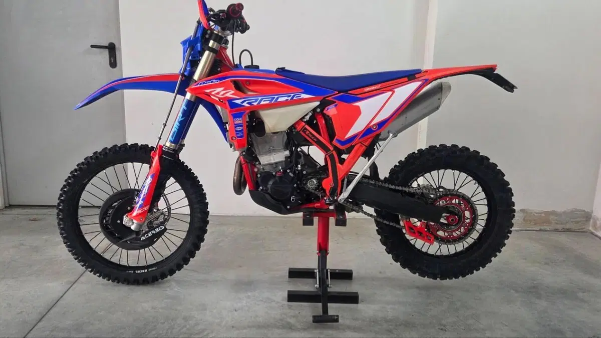 Betamotor RR 390 4T Enduro Race (2025)  (2)