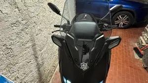 Yamaha X-Max 300 Tech Max (2021 - 24)  (6)