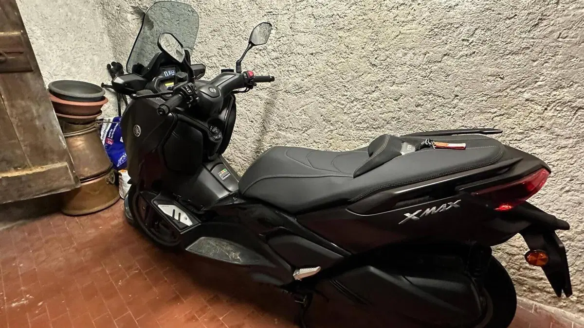 Yamaha X-Max 300 Tech Max (2021 - 24)  (9)