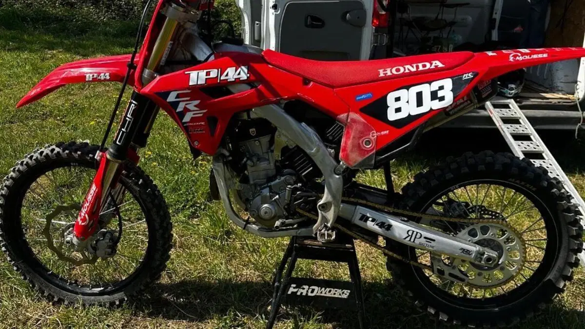 Honda CRF 250R (2024)  (2)