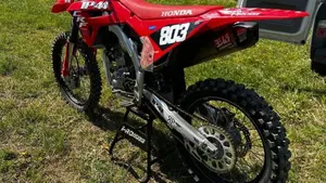 Honda CRF 250R (2024)  (3)