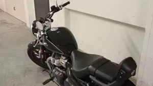 Royal Enfield Super Meteor 650 (2023 - 26)  (2)