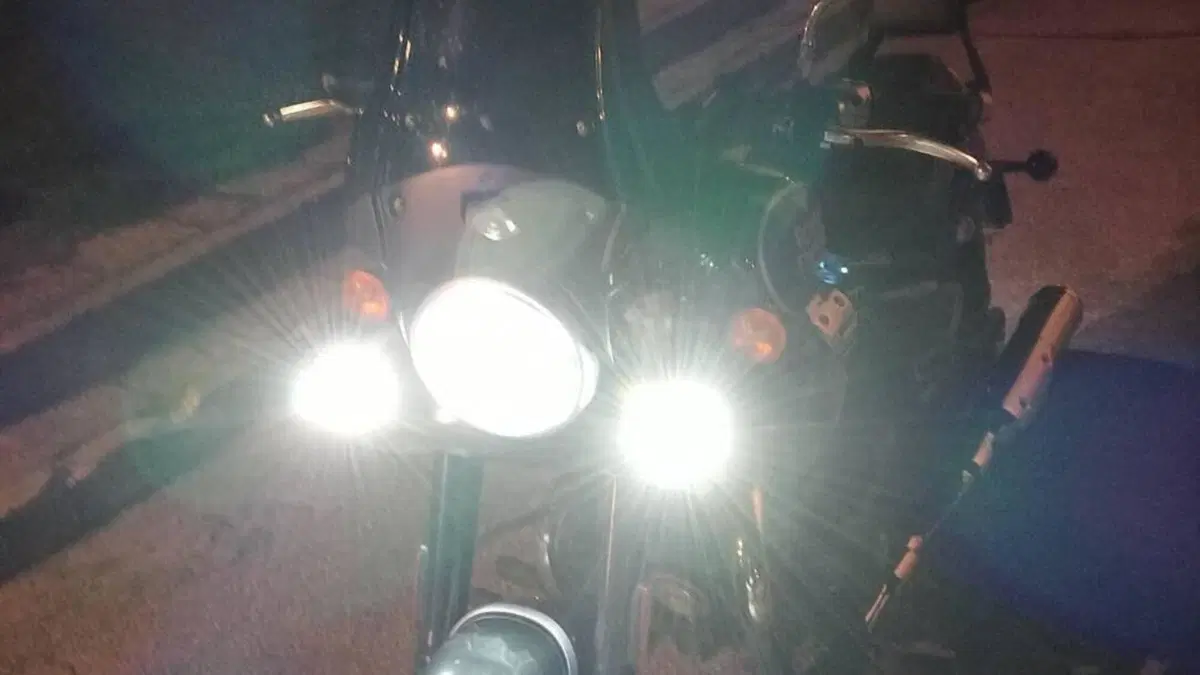 Royal Enfield Super Meteor 650 (2023 - 26)  (3)