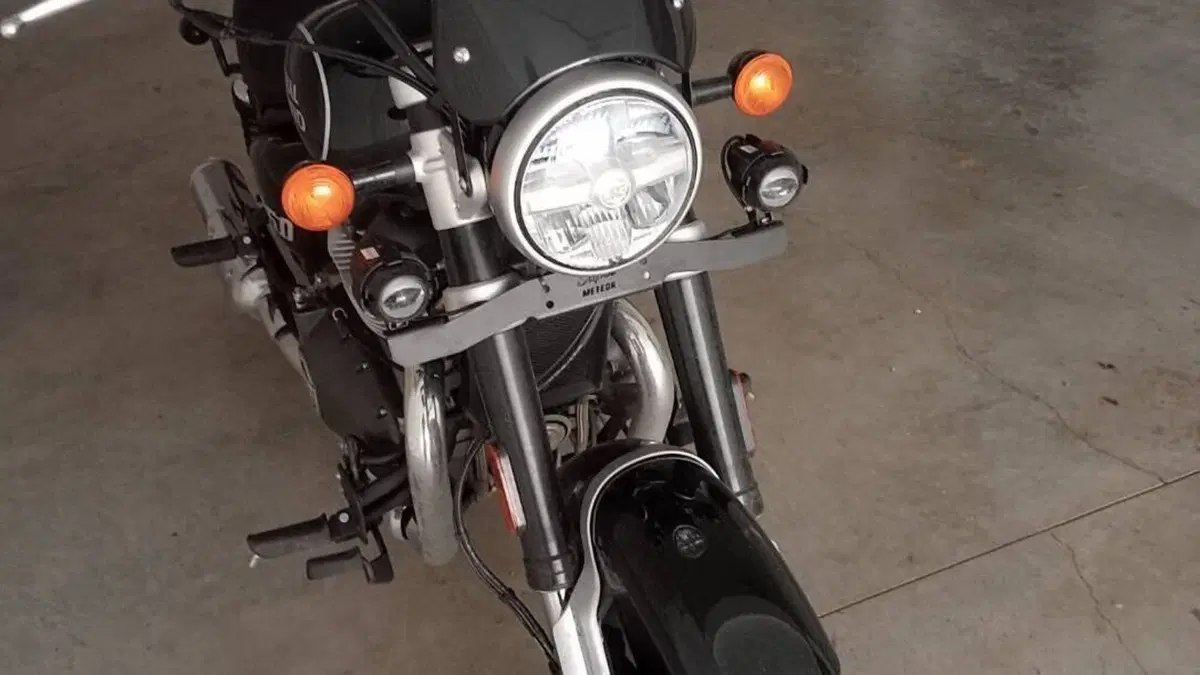 Royal Enfield Super Meteor 650 (2023 - 26)  (4)