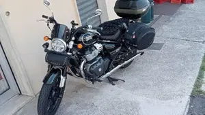 Royal Enfield Super Meteor 650 (2023 - 26)  (11)