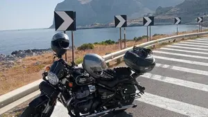 Royal Enfield Super Meteor 650 (2023 - 26)  (12)