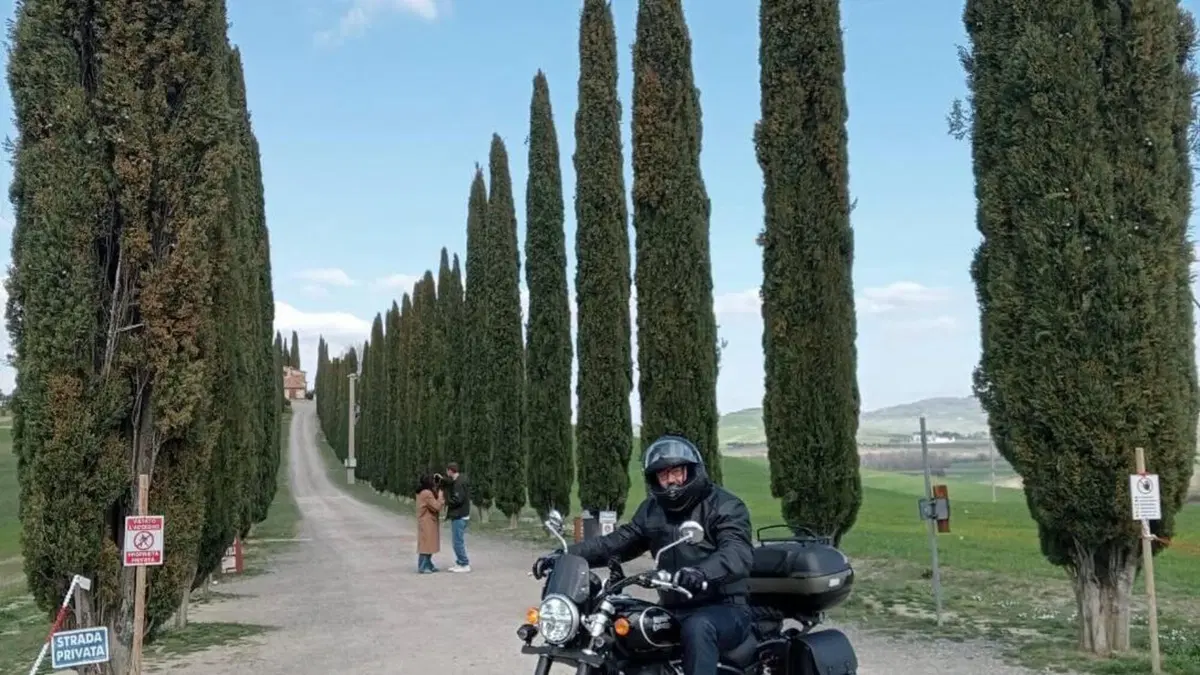 Royal Enfield Super Meteor 650 (2023 - 26)  (15)
