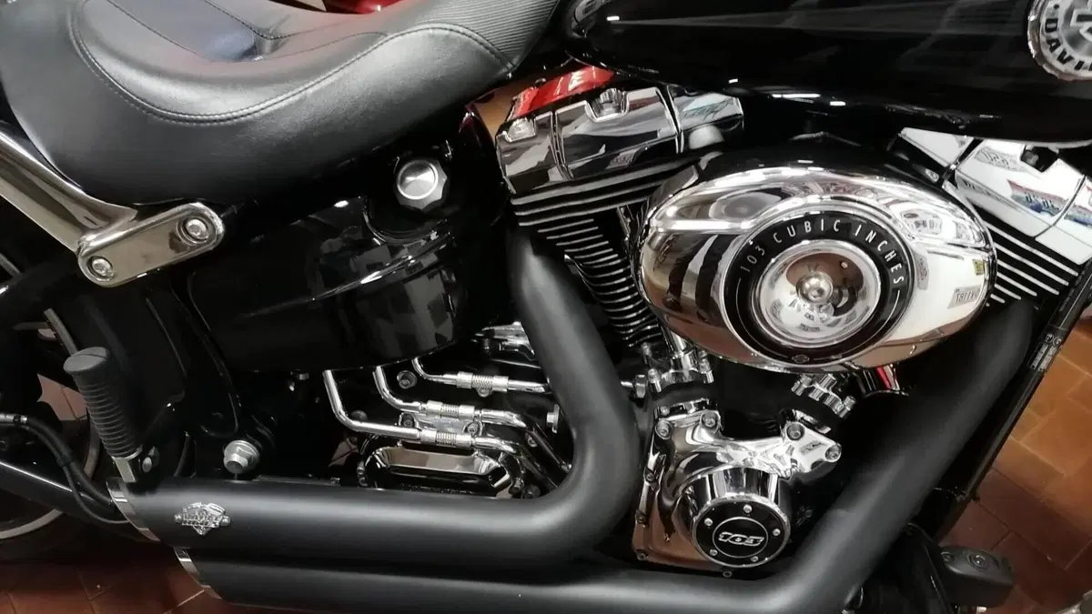 Harley-Davidson 1690 Breakout (2013 - 17) - FXSB 