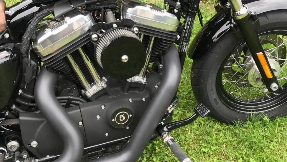 Harley-Davidson 1200 Forty-Eight (2010 - 15)  (3)