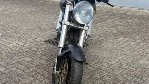 Ducati Monster 750 Dark (1999 - 02)  (2)