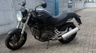 Ducati Monster 750 Dark (1999 - 02)