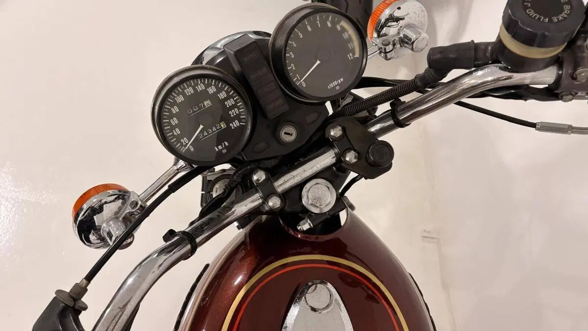 Kawasaki   (2)