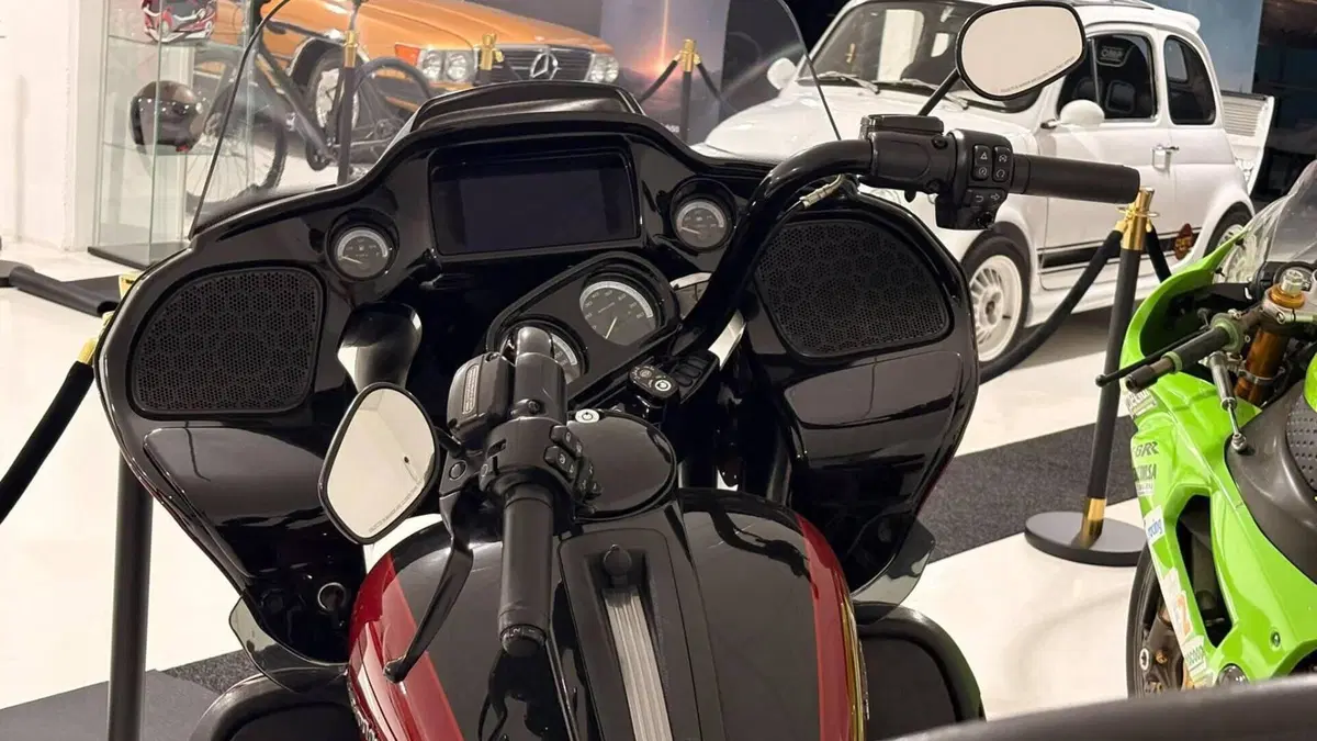 Harley-Davidson 114 Road Glide Limited (2020) - FLTRK  (4)