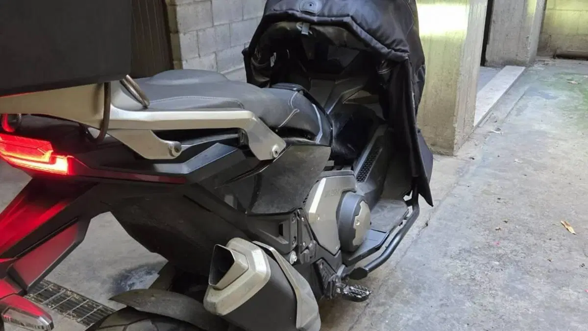 Honda X-ADV 750 DCT (2021 - 24)  (2)