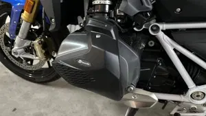 Bmw R 1250 R (2021 - 25)  (3)