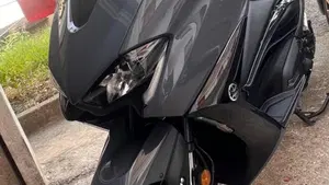 Yamaha T-Max 560 Tech Max (2021)  (2)