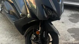 Yamaha T-Max 560 Tech Max (2021)  (5)