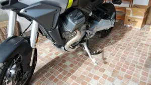 Moto Guzzi Stelvio (2024 - 26)  (5)